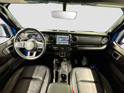 Used 2022 Jeep Wrangler Unlimited Sahara AWD/4WD image 15