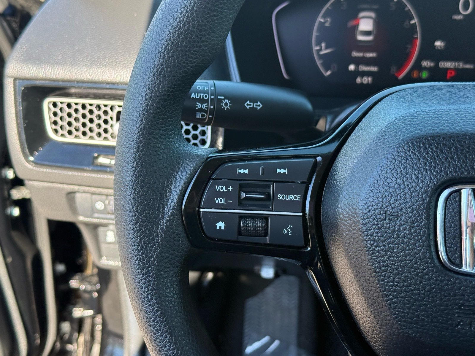 Used 2025 Honda Civic LX image 17