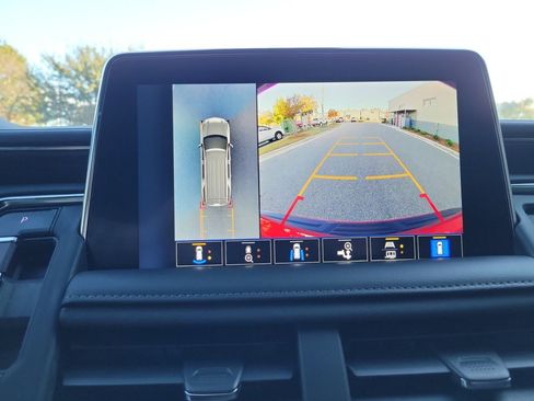 Used 2023 Chevrolet Tahoe Z71 w/ Luxury Package image 22