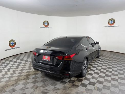 Used 2021 Nissan Altima 2.5 SV FWD image 18