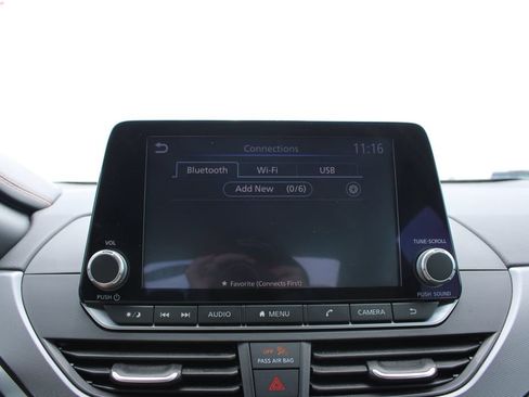 Used 2024 Nissan Altima 2.5 SR FWD image 49