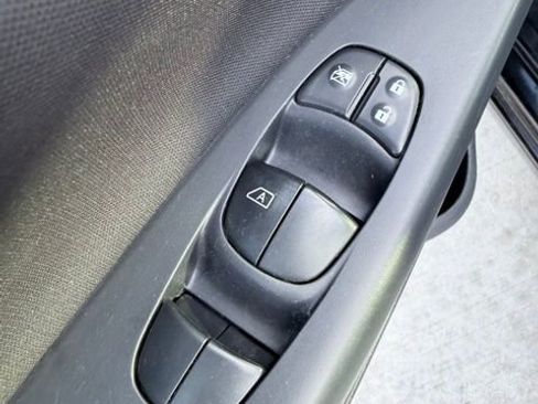 Used 2014 Nissan Sentra SV image 21