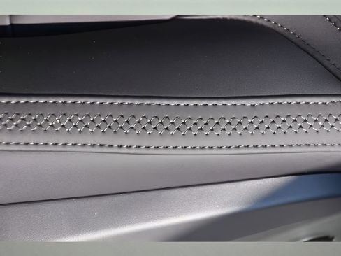 Certified 2026 Volvo XC60 B5 Plus w/ Protection Package Premier image 31