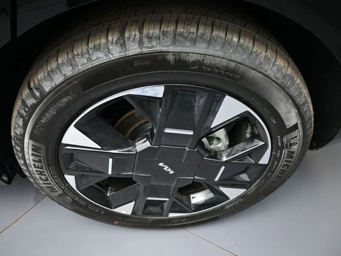 New 2026 Kia Sportage SX FWD image 15