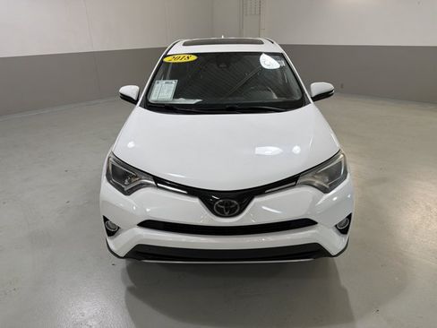 Used 2018 Toyota RAV4 XLE AWD/4WD image 3