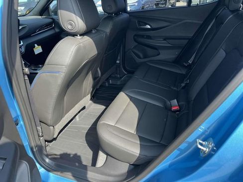 Used 2025 Buick Envista Sport Touring w/ Convenience I Package image 12