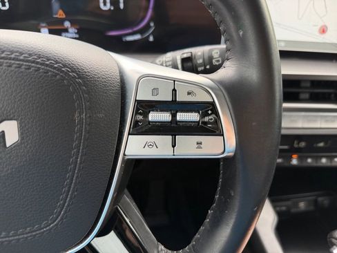 Used 2023 Kia Telluride LX FWD image 22