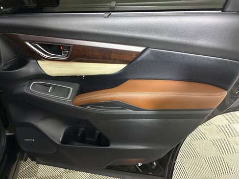 Used 2022 Subaru Ascent Touring image 37