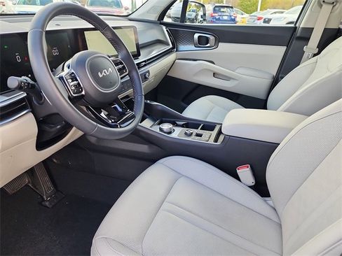 New 2025 Kia Sorento EX w/ EX Panoramic Sunroof Package image 13