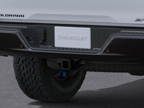 New 2026 Chevrolet Colorado ZR2 w/ Technology Package AWD/4WD image 14