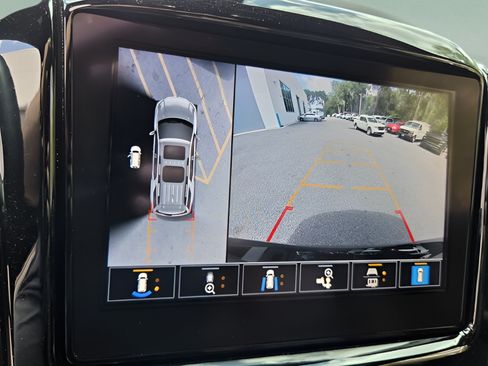 Certified 2023 Chevrolet Traverse Premier w/ Redline Edition FWD image 20