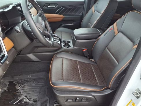 Certified 2023 GMC Canyon AT4 w/ AT4 Premium Package image 6