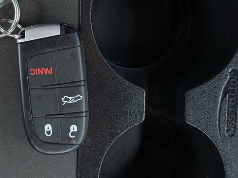 Used 2019 Dodge Charger Police w/ Street Appearance Group image 19