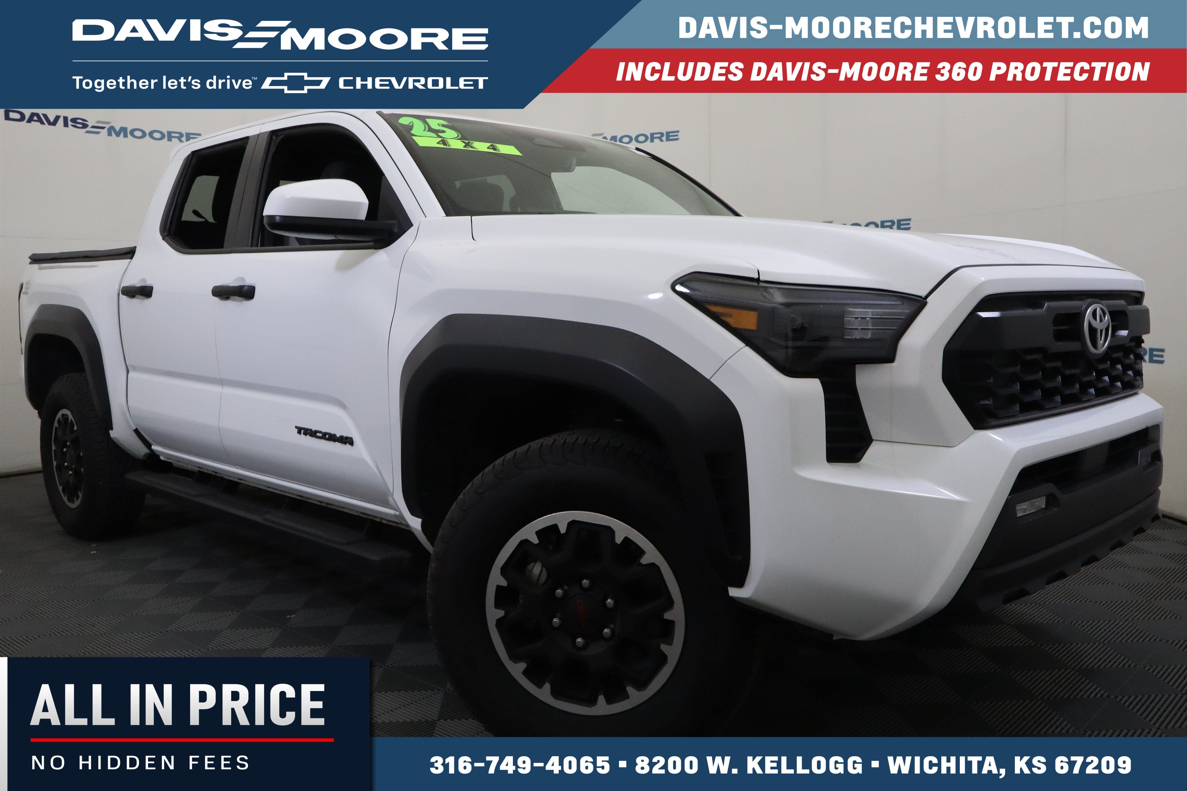 Used 2025 Toyota Tacoma TRD Off-Road AWD/4WD image 1