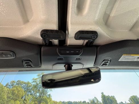 Used 2022 Jeep Wrangler Unlimited Rubicon w/ Cold Weather Group image 24