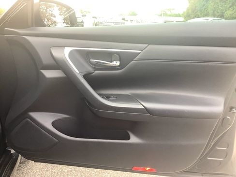 Used 2015 Nissan Altima 2.5 SV w/ Convenience Package FWD image 14
