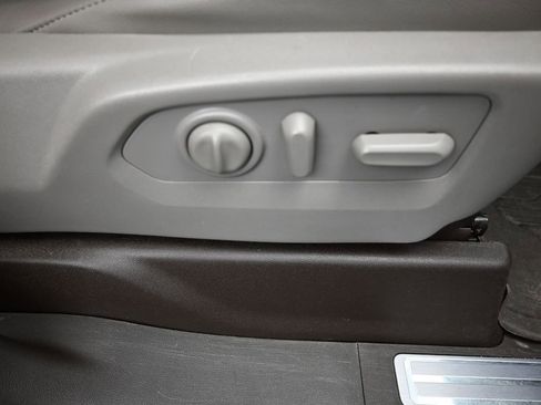 Used 2019 GMC Sierra 1500 SLT w/ SLT Premium Plus Package image 27