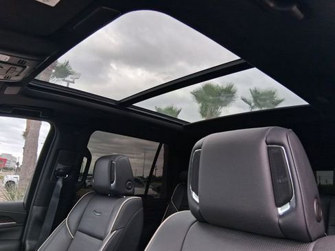 Used 2024 Cadillac Escalade Premium Luxury RWD image 24