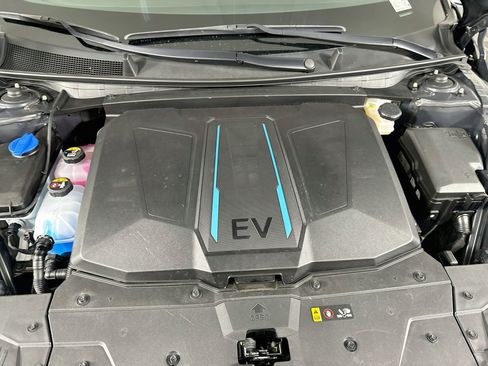 Used 2024 Hyundai Ioniq 5 SEL RWD image 17