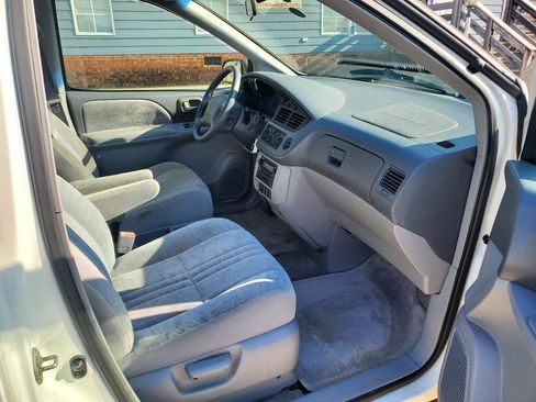 Used 2003 Toyota Sienna LE image 5