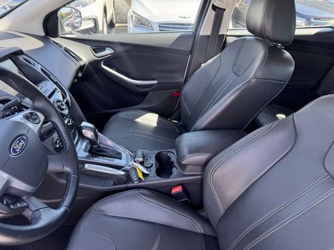 Used 2014 Ford Focus Titanium FWD image 34