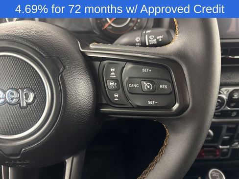 Used 2024 Jeep Gladiator Sport image 21