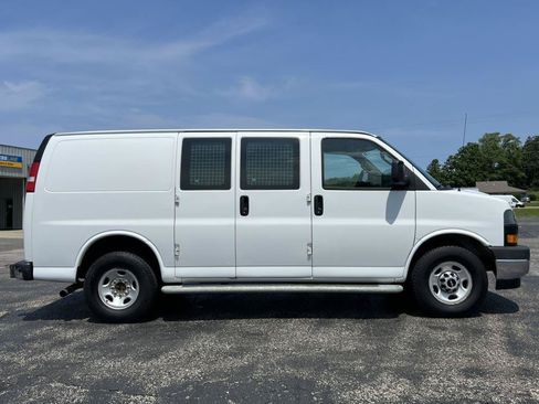 Used 2020 GMC Savana 2500 w/ Driver Convenience Package RWD image 30