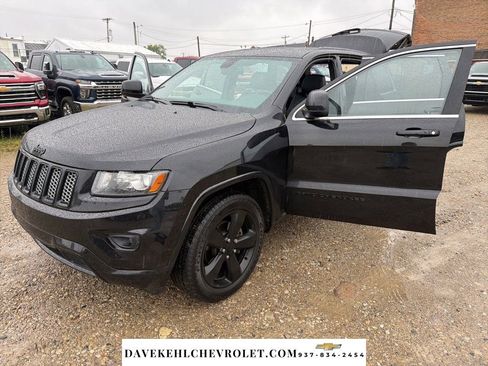 Used 2015 Jeep Grand Cherokee Altitude AWD/4WD image 25