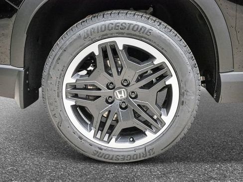 New 2026 Honda Pilot Touring image 9