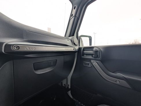 Used 2017 Jeep Wrangler Unlimited Sport w/ Quick Order Package 24S image 28