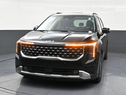 Used 2025 Kia Carnival SX image 8