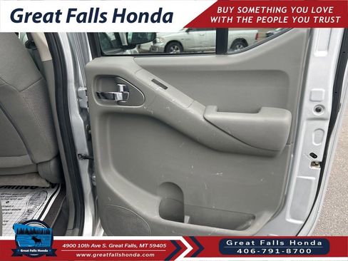 Used 2020 Nissan Frontier SV AWD/4WD image 23