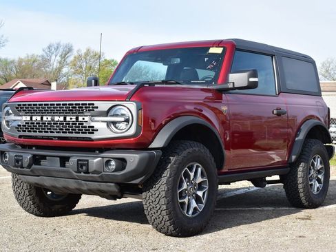 Certified 2025 Ford Bronco Badlands image 1