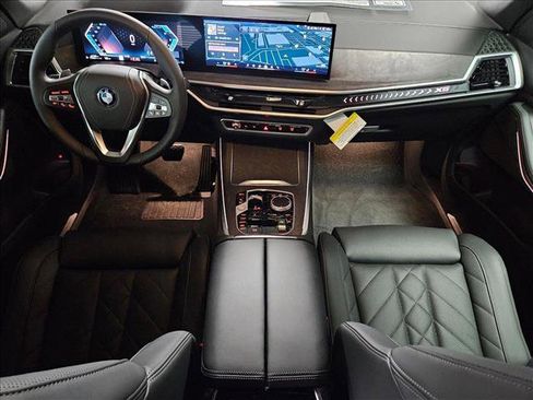 Used 2025 BMW X5 xDrive50e w/ Parking Assistance Package image 14