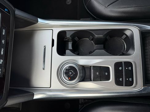 Used 2020 Ford Explorer Limited image 36