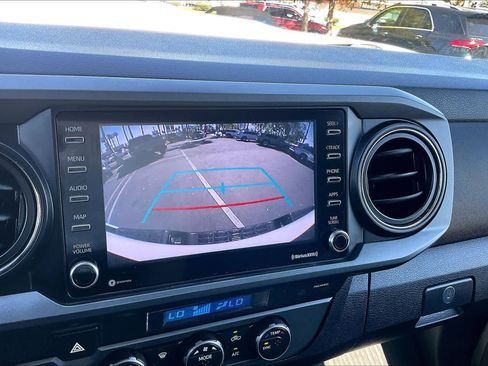 Used 2021 Toyota Tacoma TRD Sport w/ Technology Package image 25