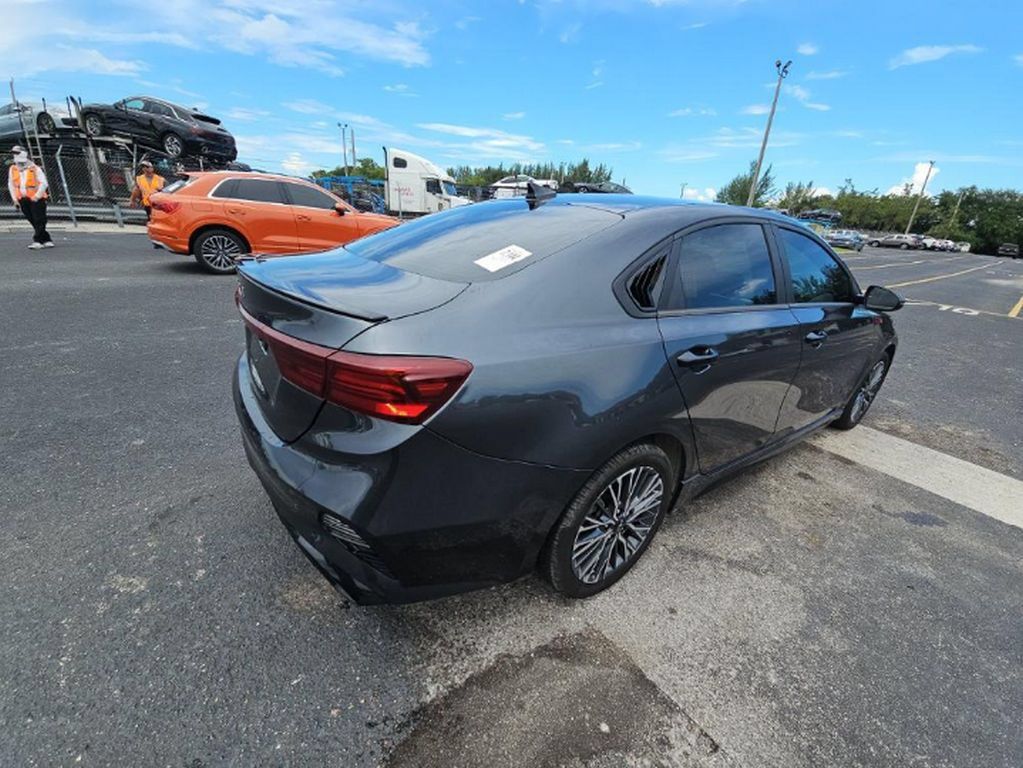 Used 2023 Kia Forte GT-Line w/ GT-Line Technology Package FWD image 4