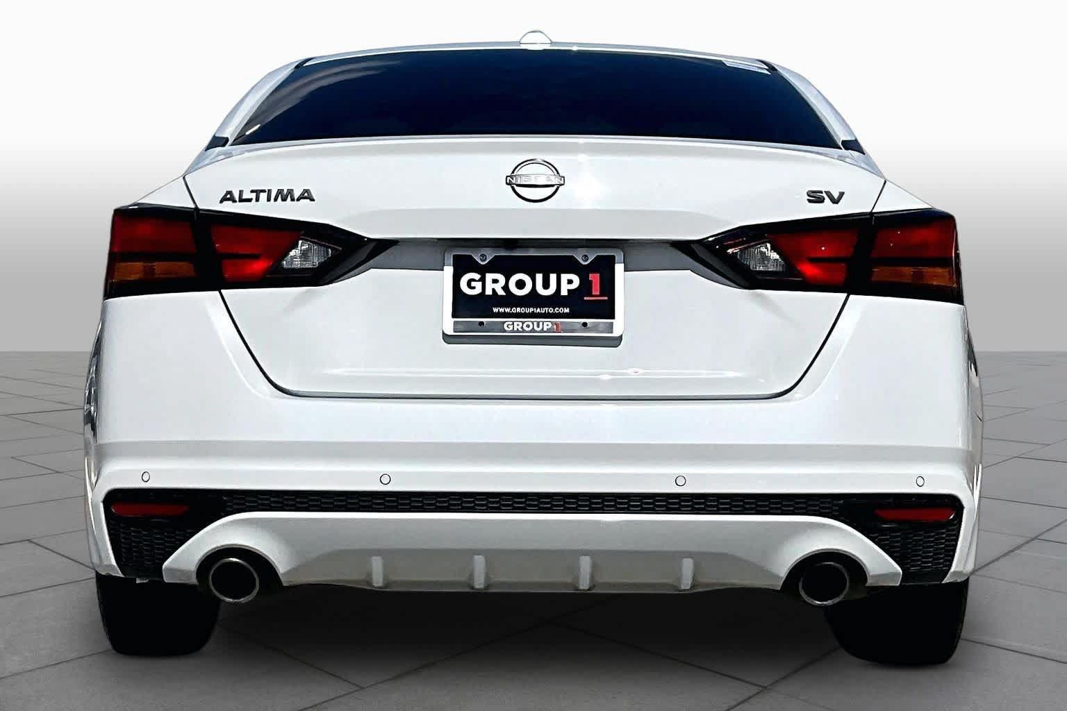 Used 2024 Nissan Altima 2.5 SV w/ SV Premium Package FWD image 5