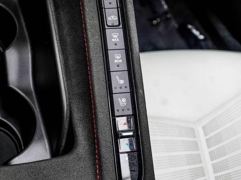 Used 2023 Chevrolet Corvette Stingray Premium Conv image 24