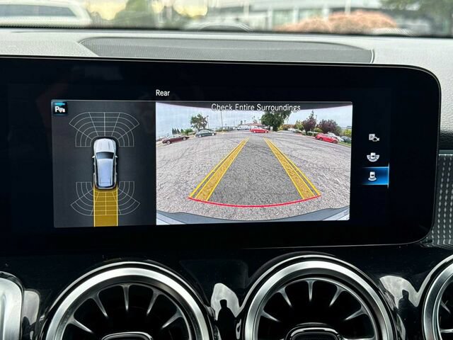 Certified 2023 Mercedes-Benz EQB 300 4MATIC w/ Exclusive Package image 22