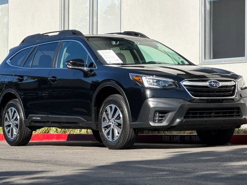 Used 2020 Subaru Outback Premium image 6