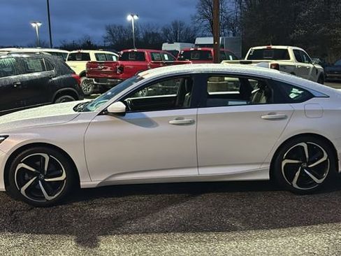 Used 2019 Honda Accord Sport image 4