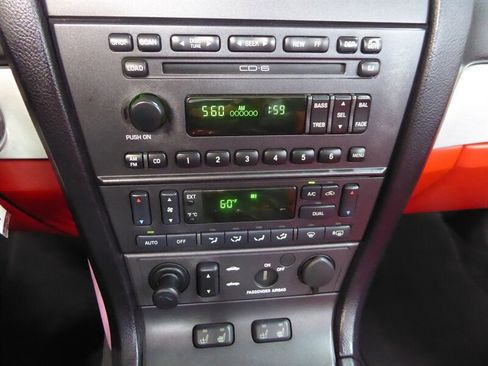 Used 2003 Ford Thunderbird Deluxe image 22