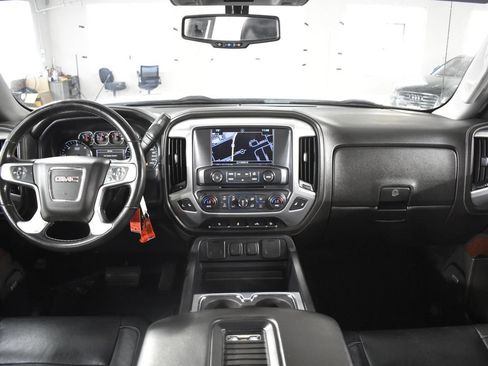 Used 2018 GMC Sierra 1500 SLT w/ SLT Premium Package AWD/4WD image 10