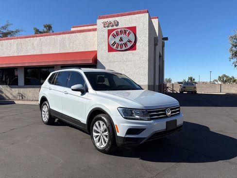 Used 2019 Volkswagen Tiguan SE image 2
