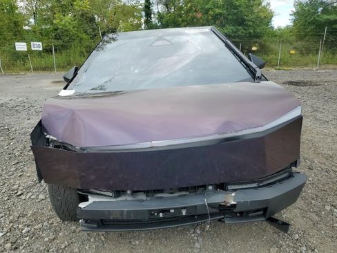 Used 2024 Tesla Cybertruck AWD Crew Cab image 2