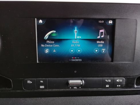Used 2024 Mercedes-Benz Sprinter 2500 image 31