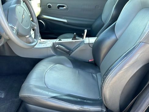 Used 2005 Chrysler Crossfire Limited image 38