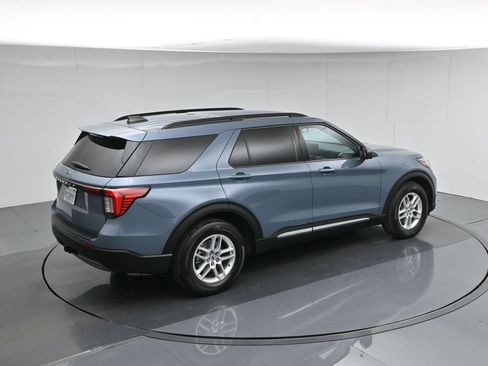 Used 2025 Ford Explorer Active w/ Active Comfort Package RWD image 43