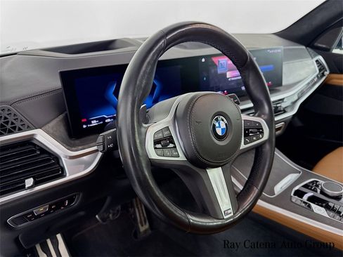Used 2023 BMW X7 xDrive40i w/ M Sport Package image 9